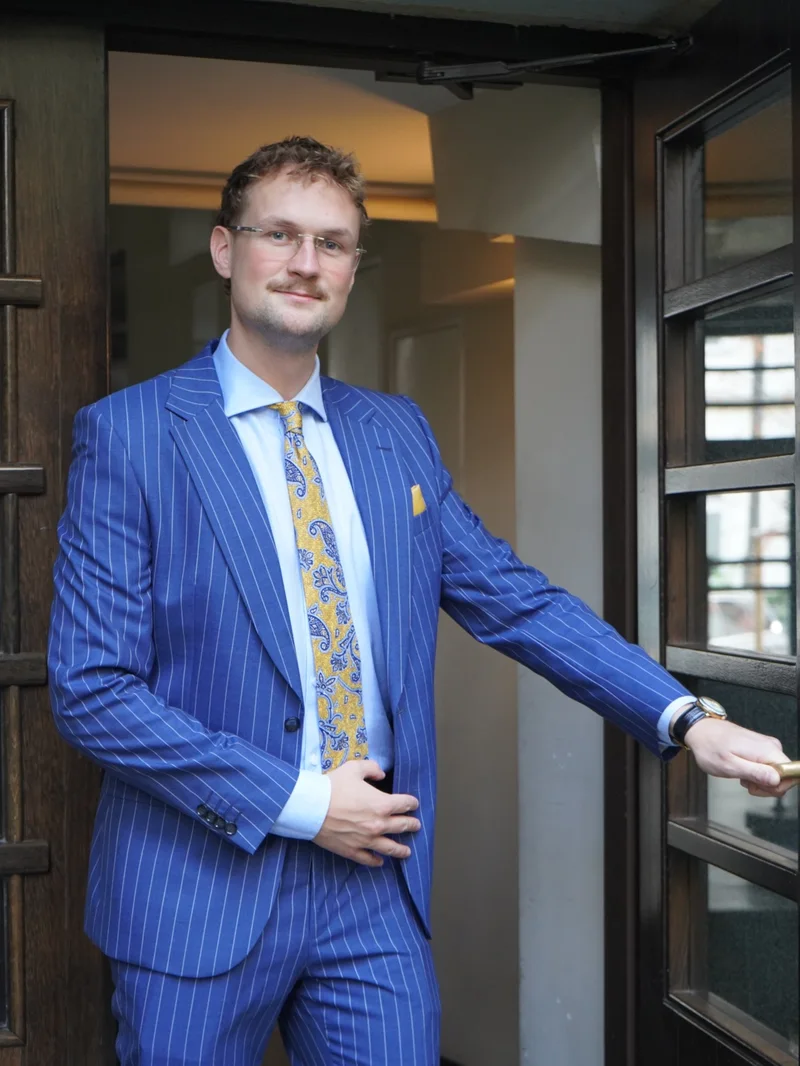 Filip Woźniakowski — osobiście kupuję nieruchomości w Warszawie